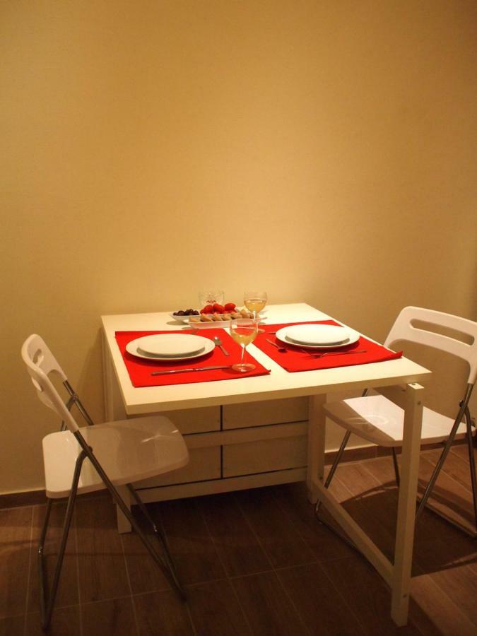 Cosy Flat Posh Quartier Kolonaki Apartamento Atenas Exterior foto